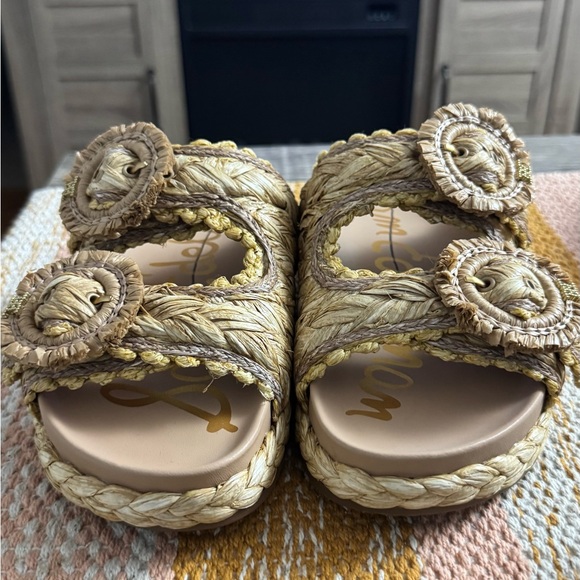 Reina Slide Sandals NWOT - Picture 5 of 9